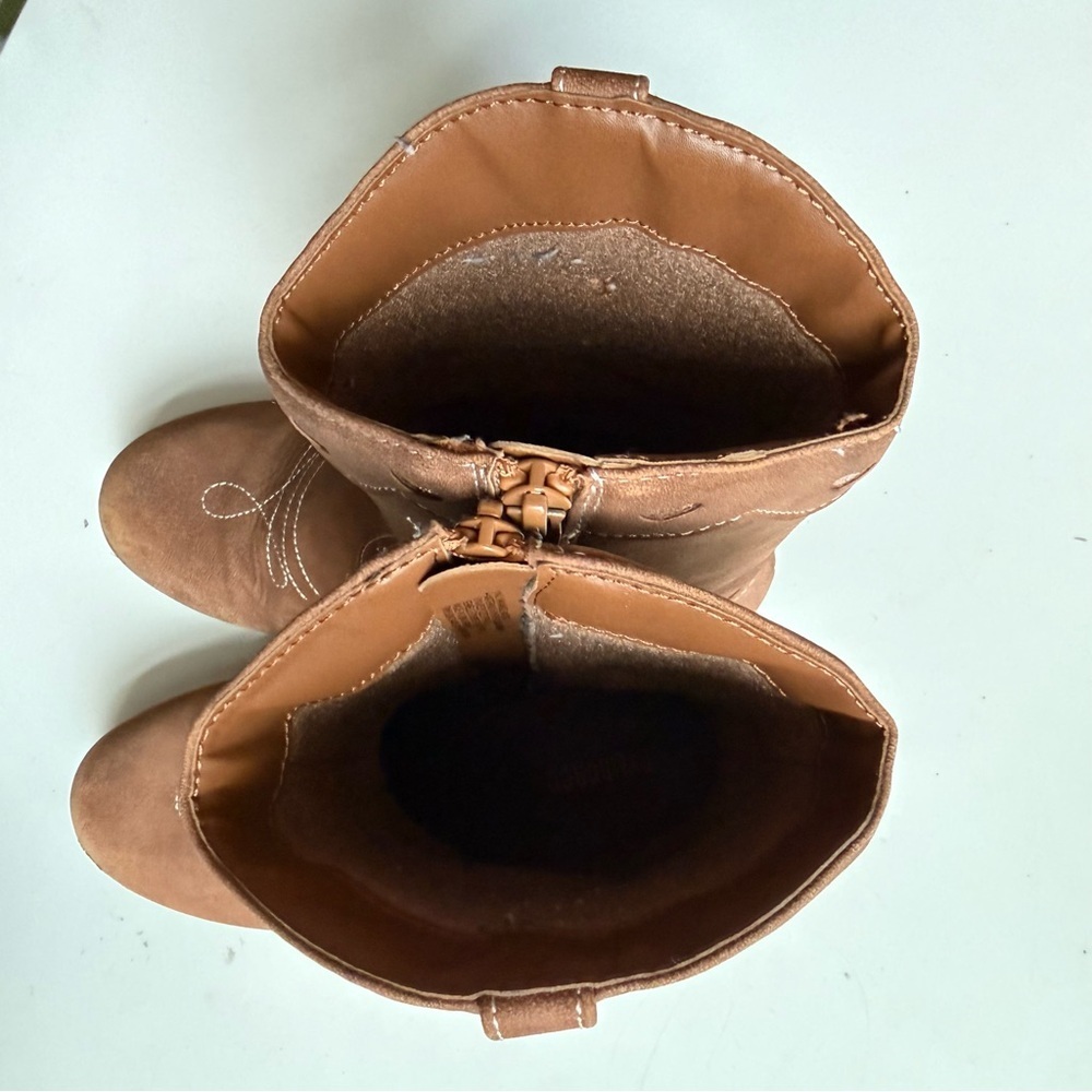 Gymboree Brown Kids Boots with Heart Accents - Picture 6 of 11